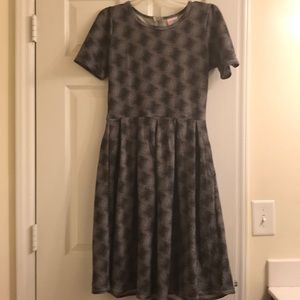 Lularoe Amelia - size M - black & white.